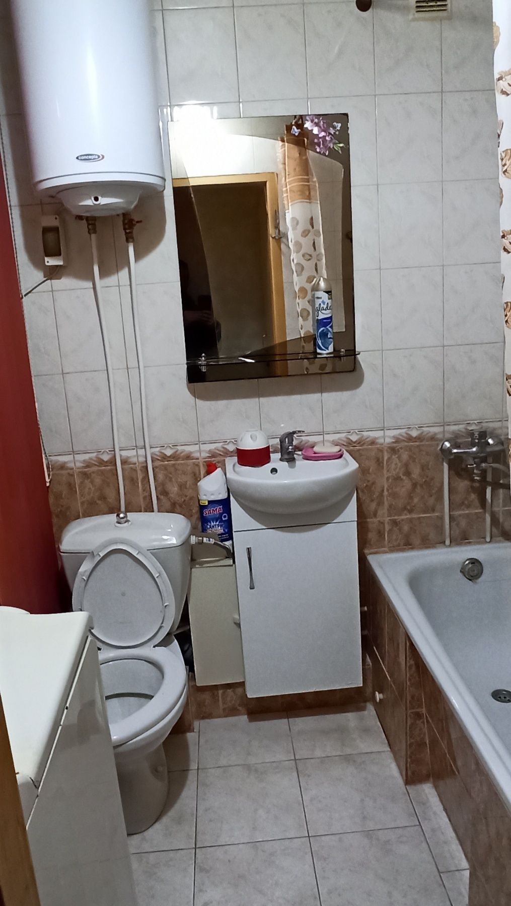 Продам 2-х комнатную квартиру на Одесской недалеко от Роста