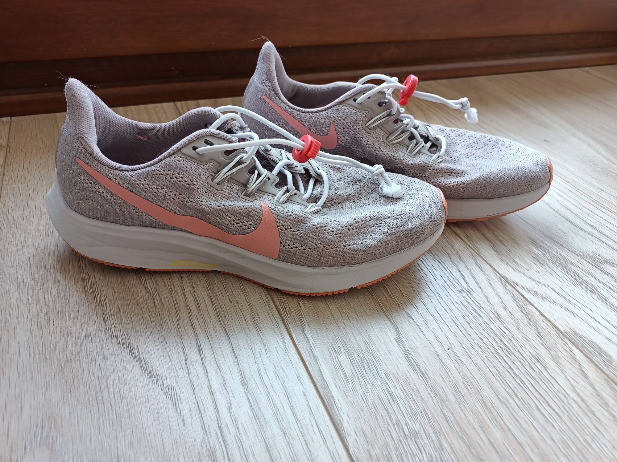 Buty Nike WMNS air zoom Pegasus 36 roz. 38