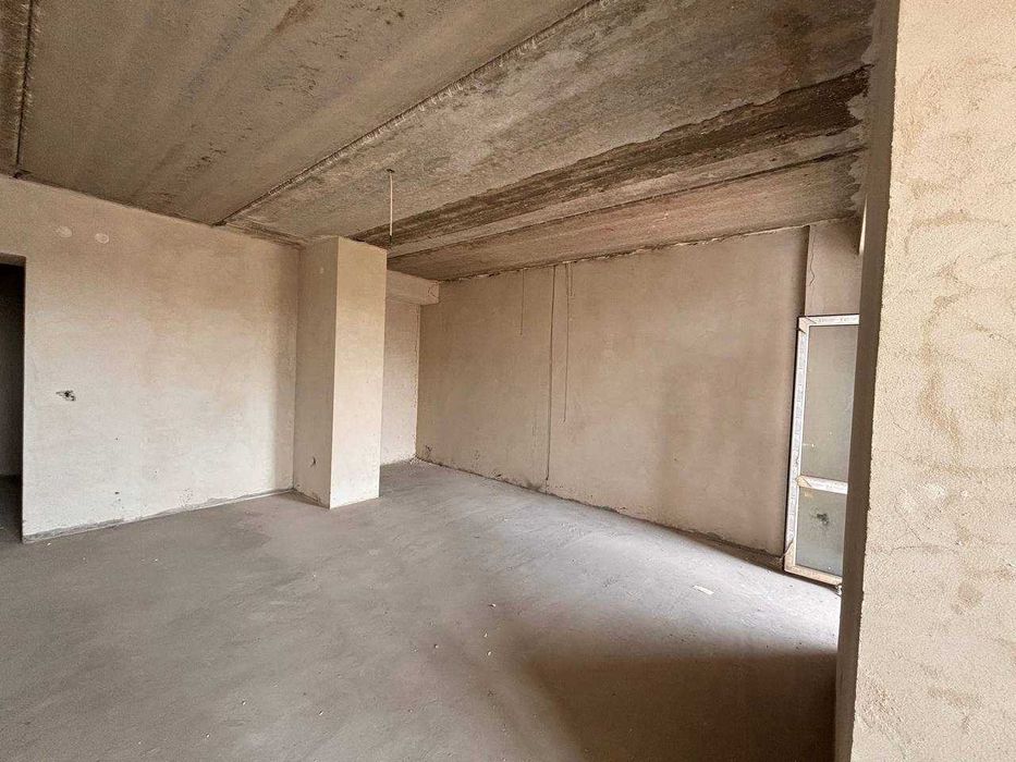 Найвигідніша пропозиція в центрі! Велика трикімнатна квартира!