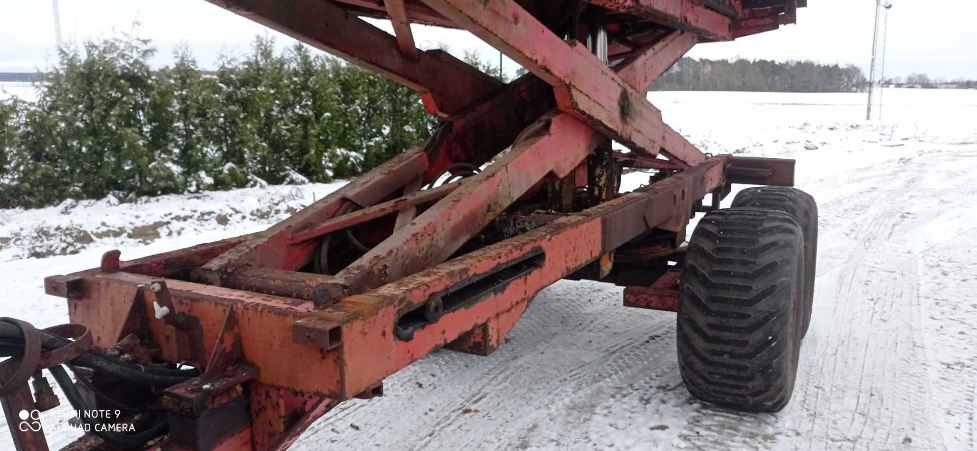 przyczepa rolnicza tandem wywrotka objetosciowa przeładunkowa