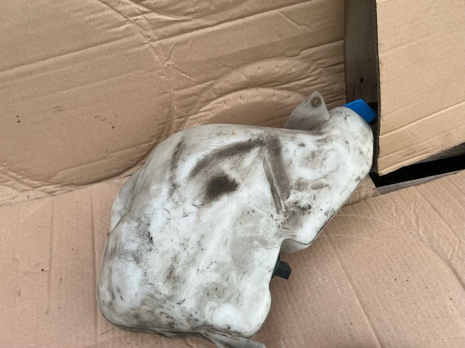 Zbiornik spryskiwaczy Audi A6C5 oryginał