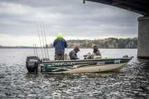 Aluminiowa łódź wędkarska CRESTLINER FISH HAWK 1650 Suzuki 90KM FVAT23