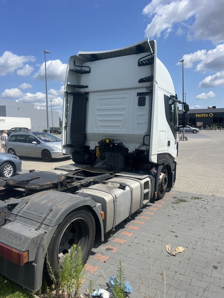 Sprzedam Iveco Hi  way low deck