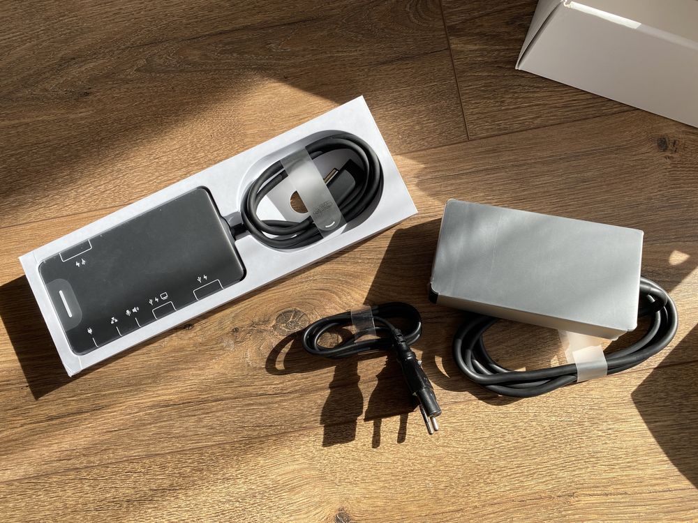 Microsoft Surface Dock 2