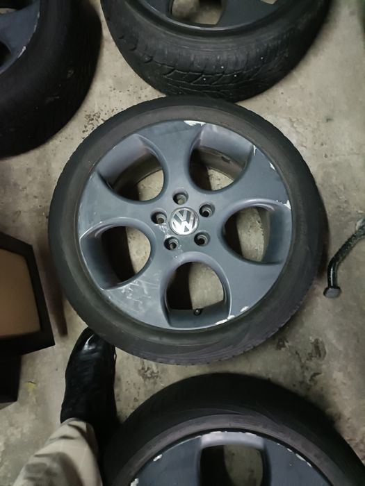 Felgi koła 18 golf V 5 GTI