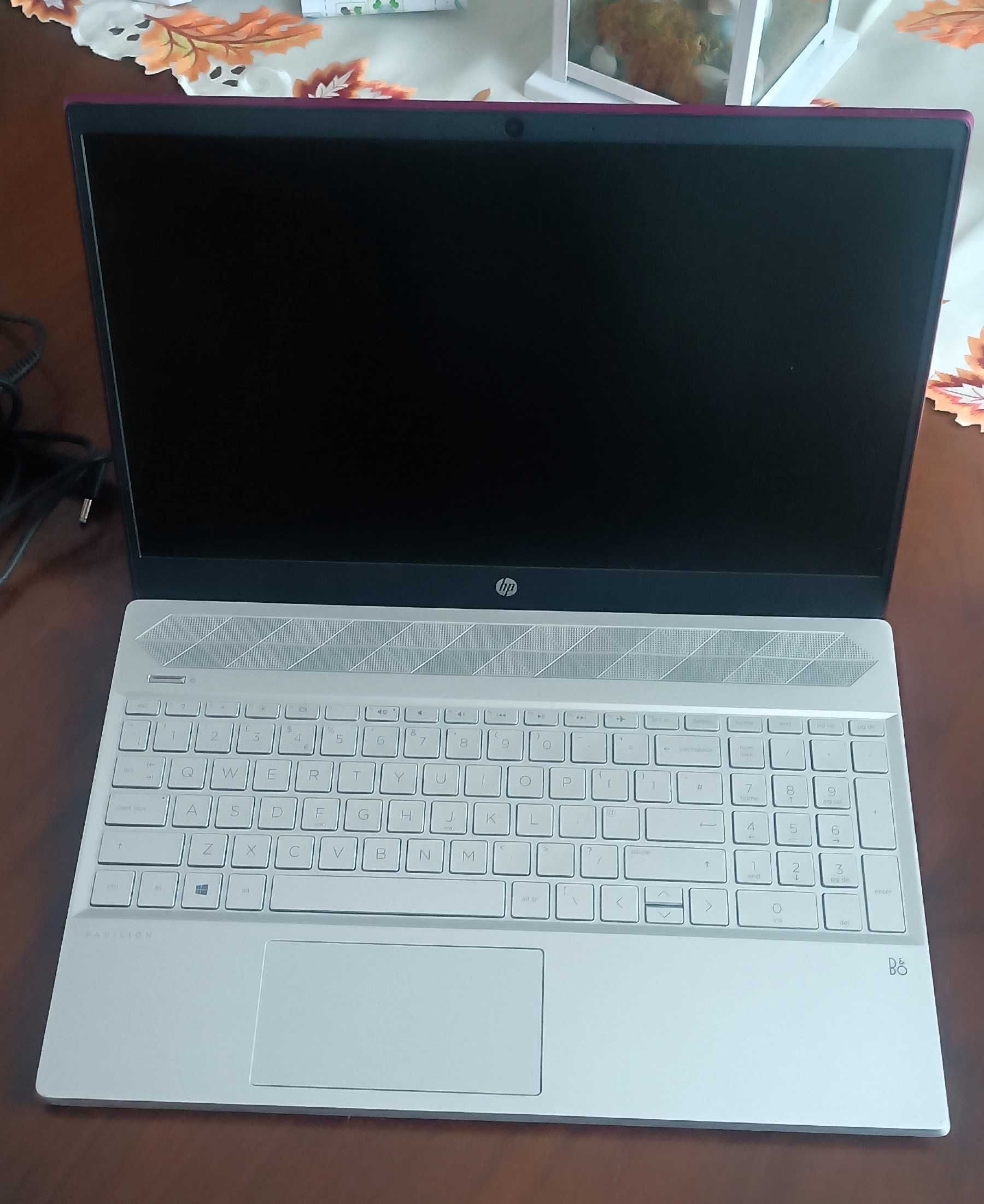 HP Pavilion Ryzen 3 2300U, 8GB Ram, GPU Vega 6