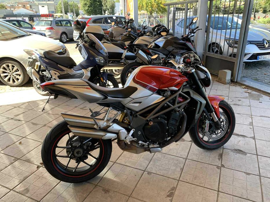 MV Augusta Brutale 1090RR