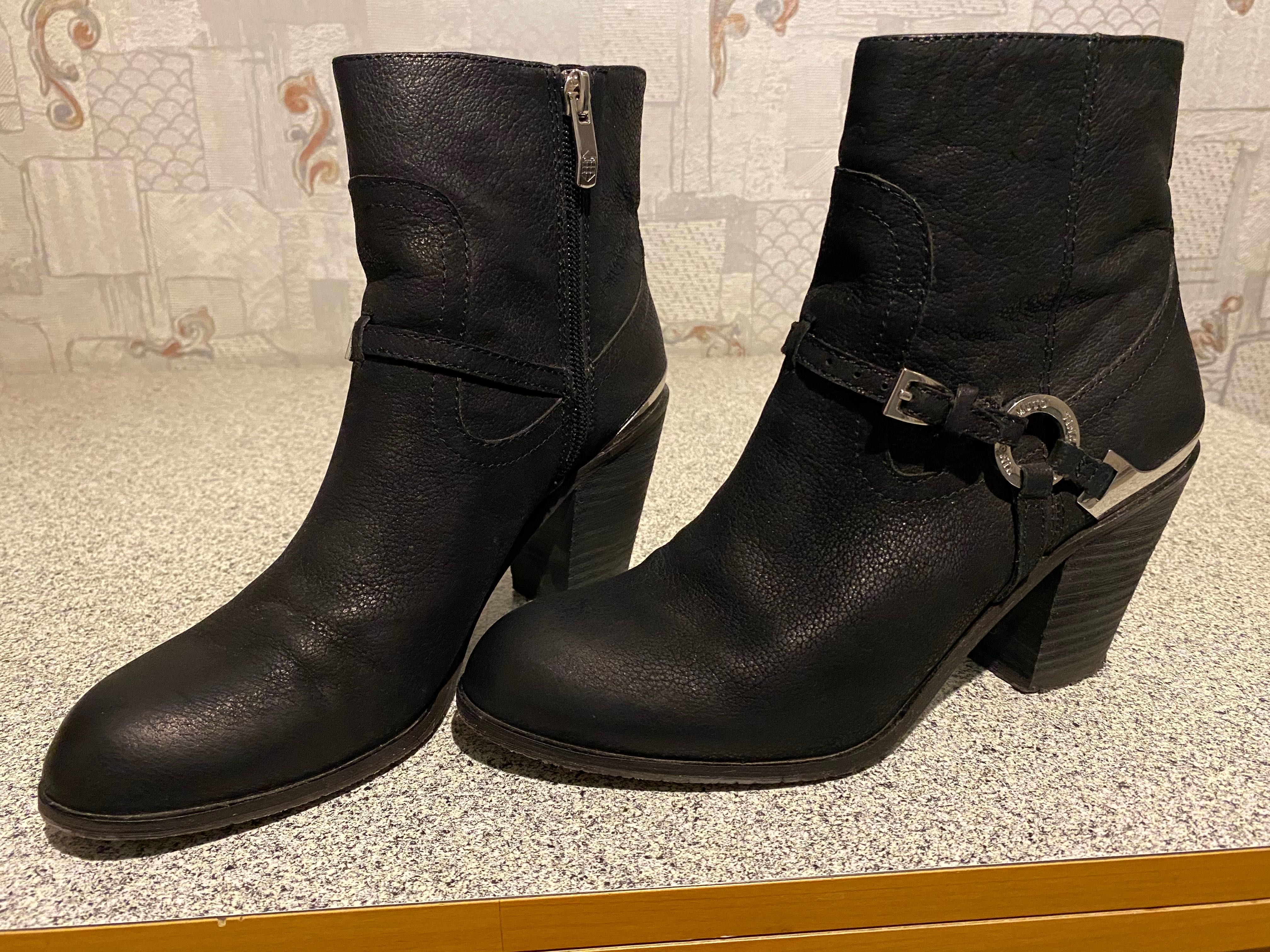 Шикарные ботинки VINCE CAMUTO 37р, КОЖА, Италия, как новые.