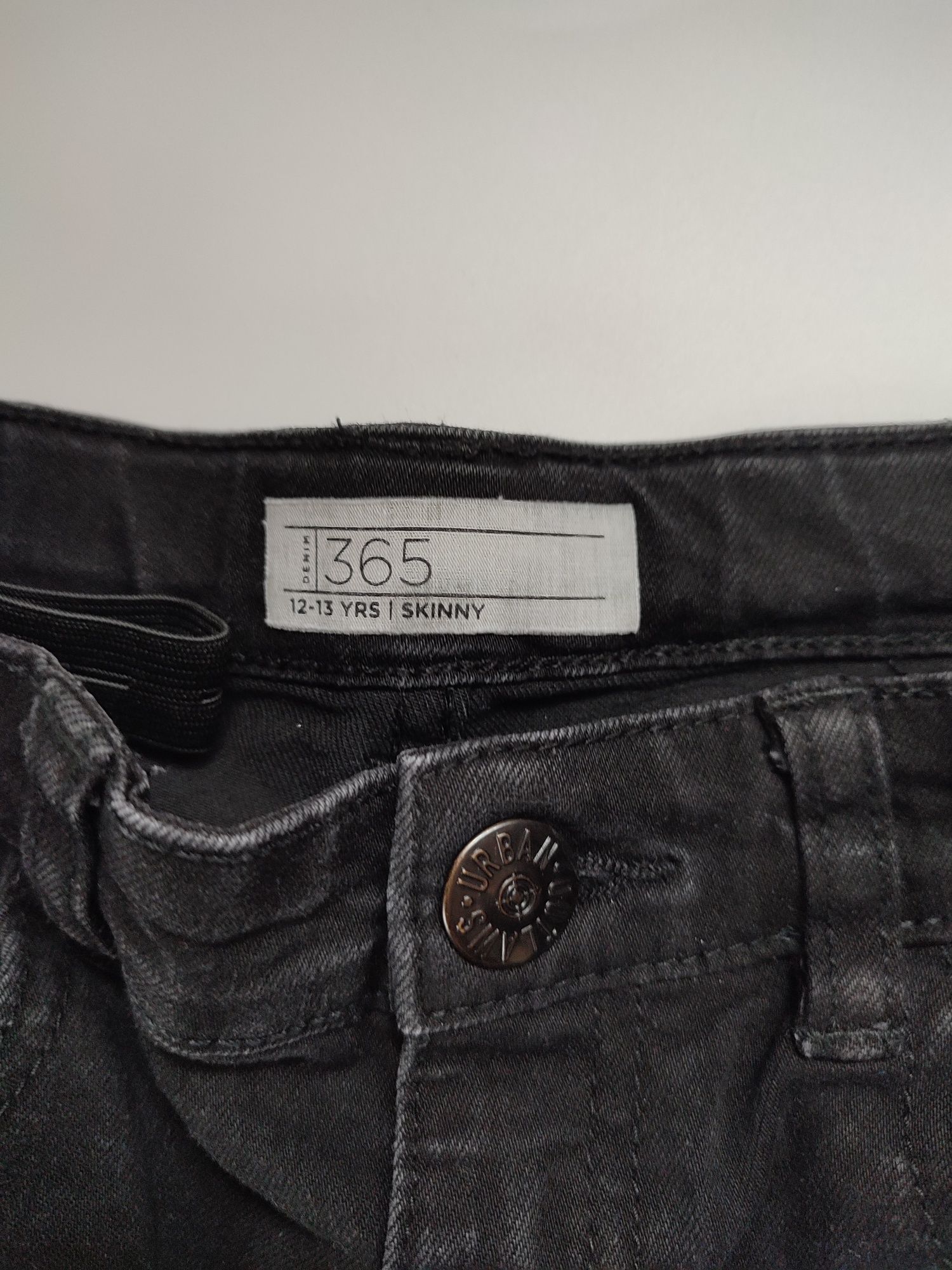 Czarne spodnie jeansowe denim 365,146/158