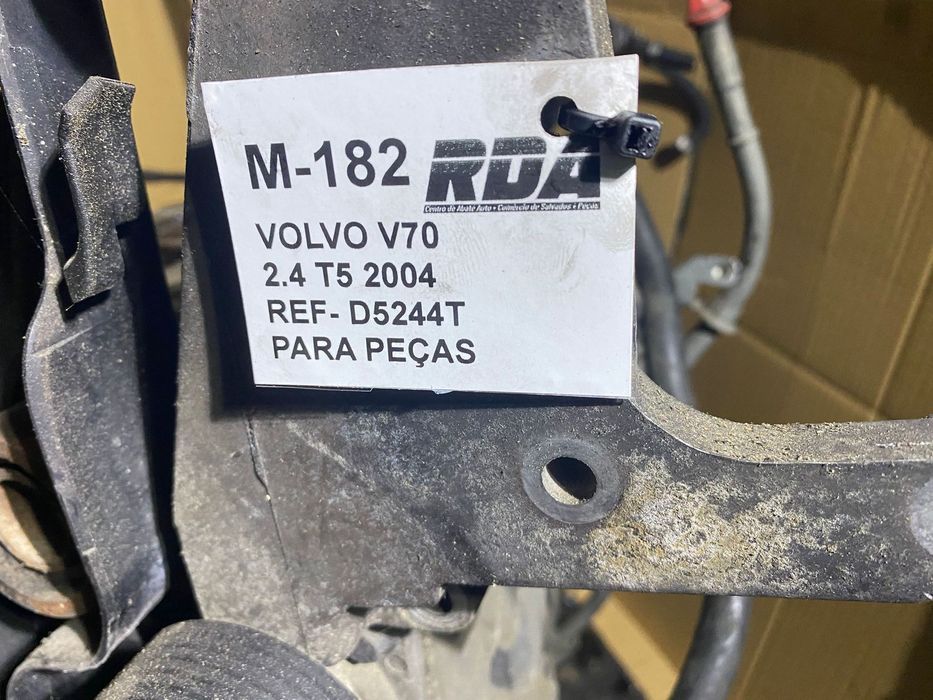 M182 Motor Para Peças Volvo V70 2.4 T5 De 2004 Ref- D5244T