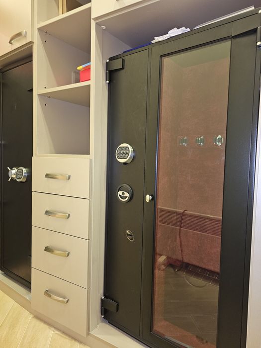 ПРЕСТИЖ ХОЛЛ. ЦЕНТР 4 ком.  210 м.