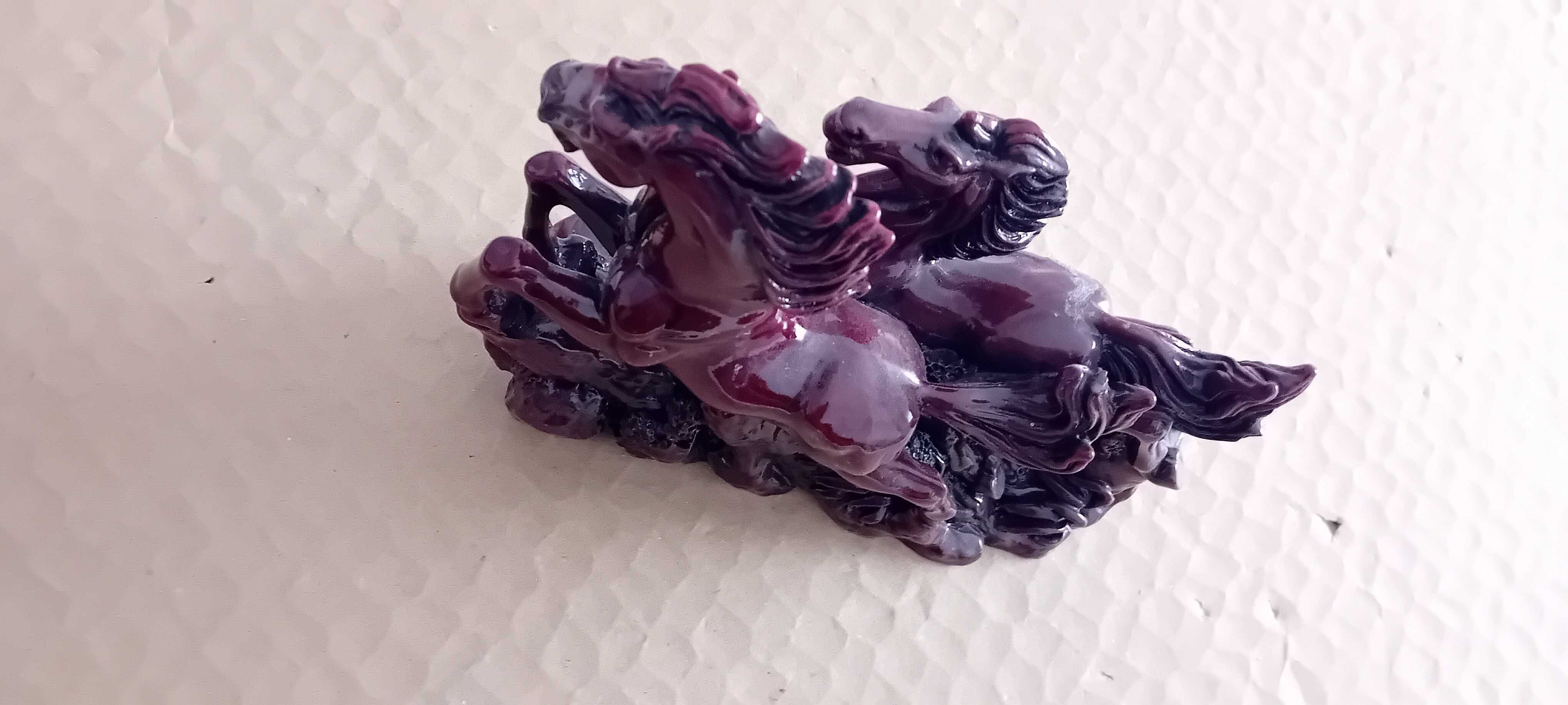 Cavalos Voadores  Peça Feng Shui em Resina
