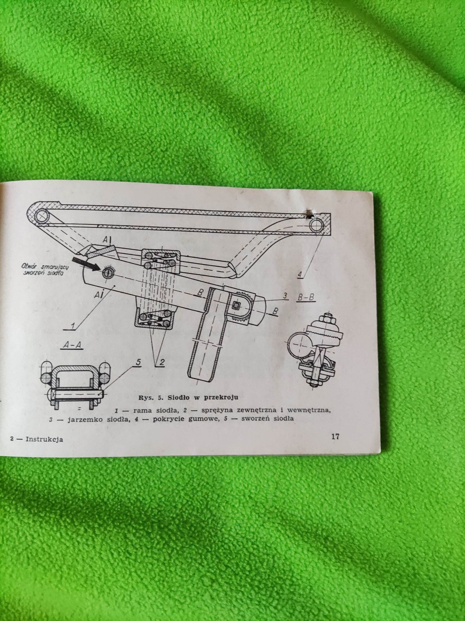 Instrukcja obsługi motoroweru Komar z roku 1964 ZZR

Stan jak na zdjęc