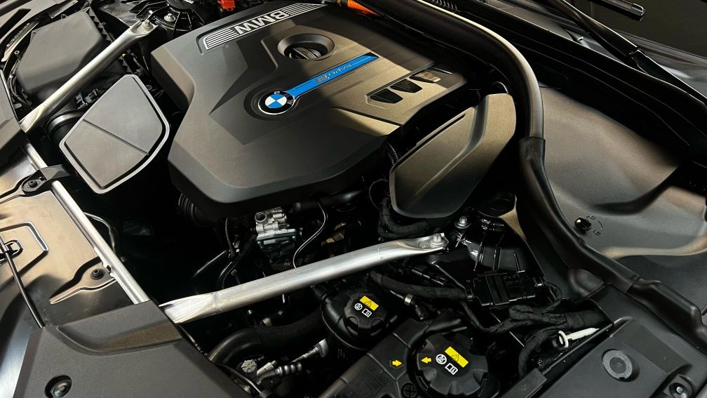 BMW Hibrid Plug-in IVA DEDUTÍVEL, Sempre assistida na marca