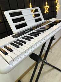 Професійний синтезатор Casio крута модель!!! Біле цифрове піаніно