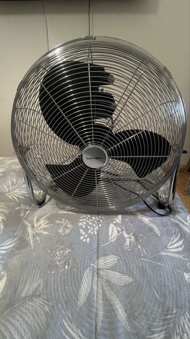 Ventilador de chão  Electronia esta como novo pouco usado