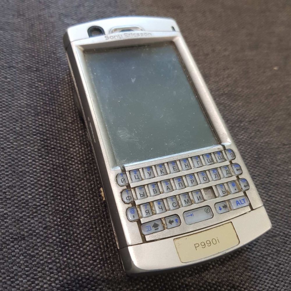Телефон мобильный Sony Ericsson P990i