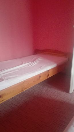 Łóżko drewniane rozkładane