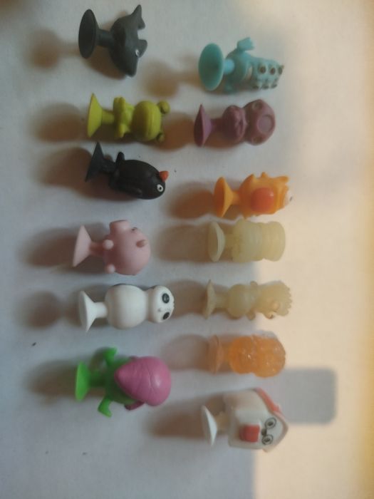 Стикези stikeez.смурфи.овочи .фрукти.зоряні війни.happi home