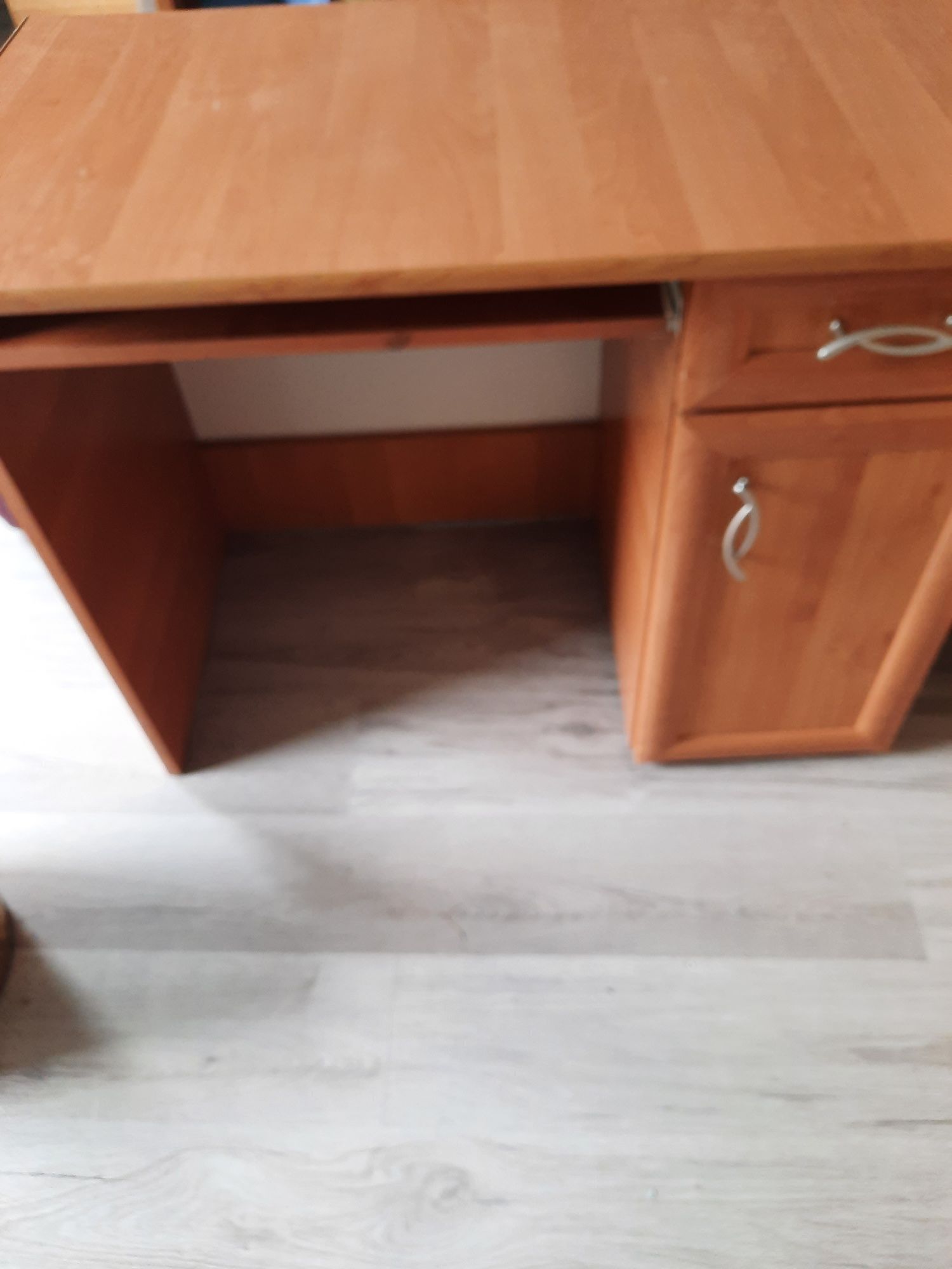 Biurko sprzedam 102×56