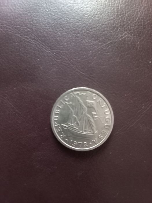 Moeda de 10 escudos muito antiga