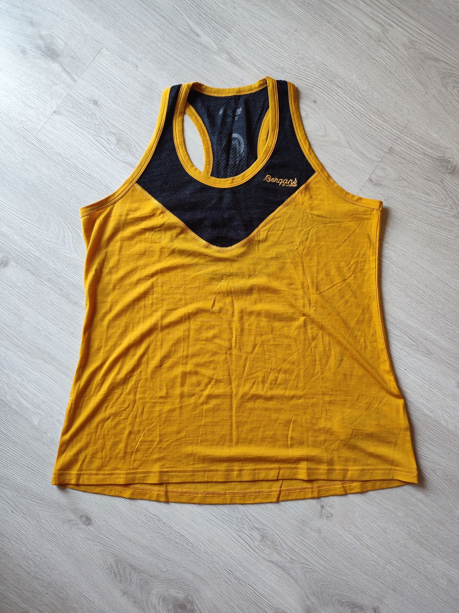 Top sportowy bokserka Bergans of Norway LightLine Singlet 84% merino