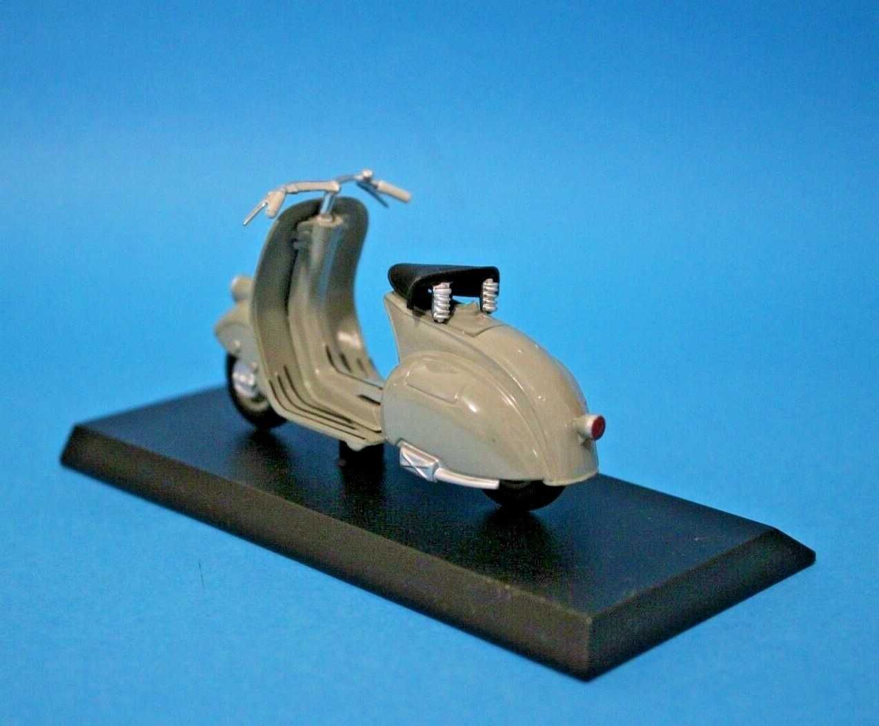 Vespa 98 1946 Ixo 1/18 em blister