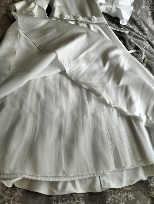 Alba sukienka, urocza z kwiatkami, biała, komunia,