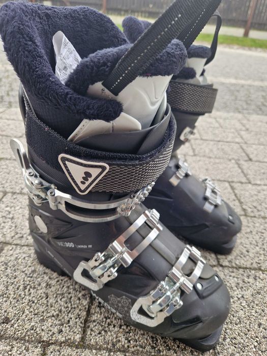 Narty i buty narciarskie