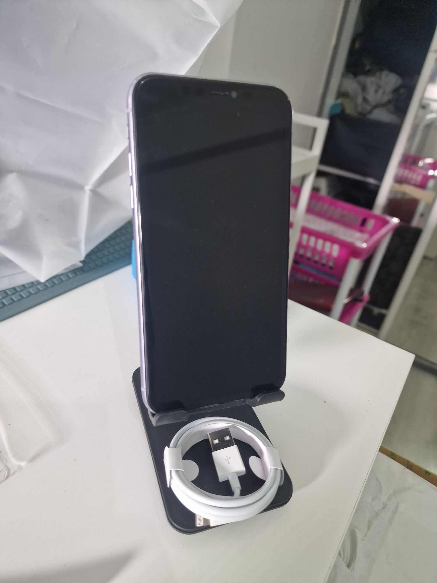 Iphone 11 Roxo 64GB