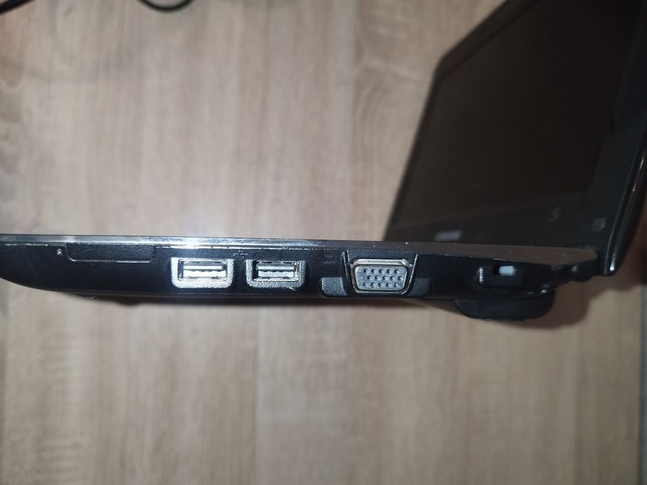 Ноутбук самсунг в хорошому стані