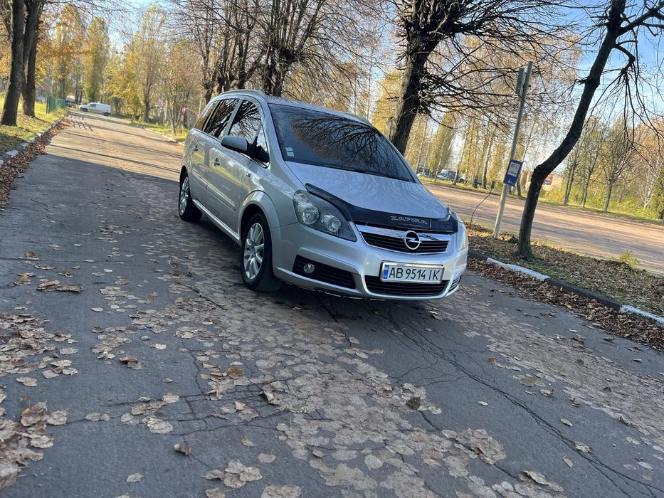 Продам Opel Zafira