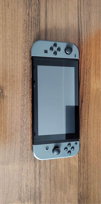 Nintendo Switch (praktycznie nowe)