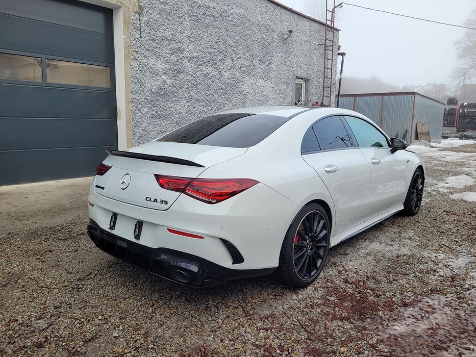 Mercedes-Benz CLA 35 AMG