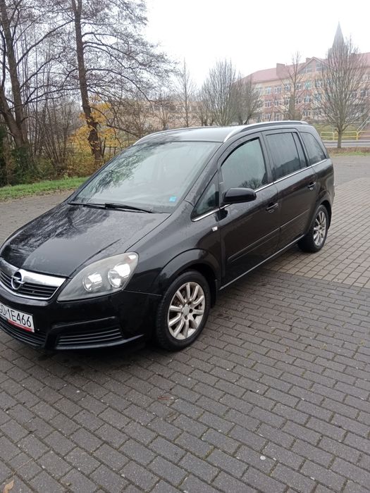 Rezerwacja do 23.11 Sprzedam Opel Zafira