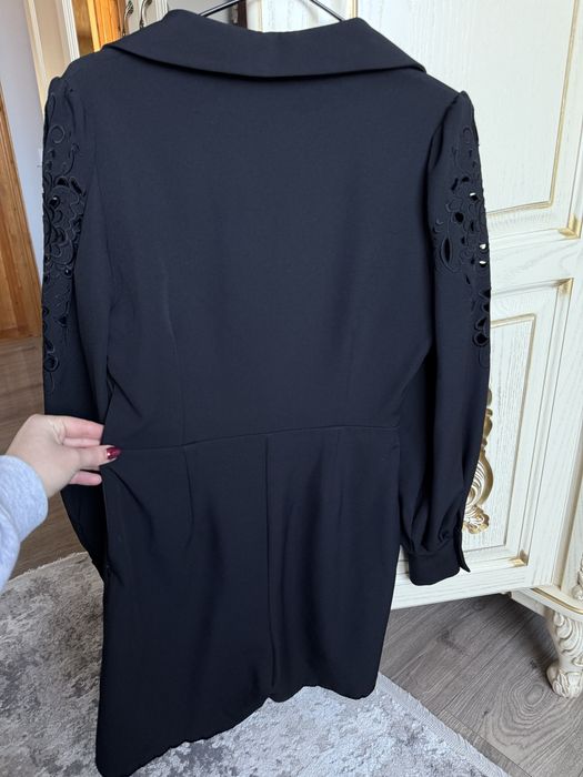 Чорний комбінезон з шортами