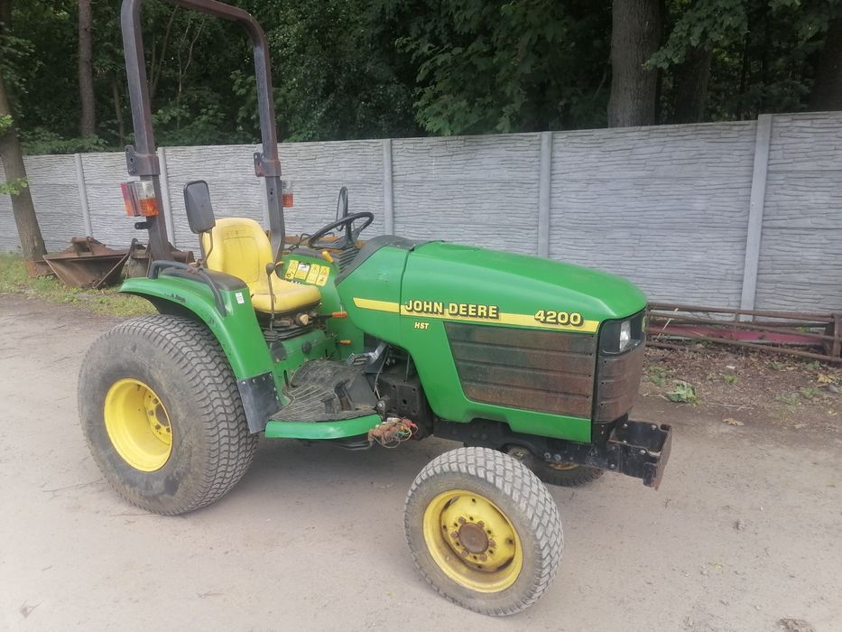 Johndeere 4200, 4x4, rok 2000