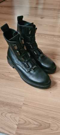 Buty skórzane z kamieniami czarne Donna Carolina Italy rozmiar 40