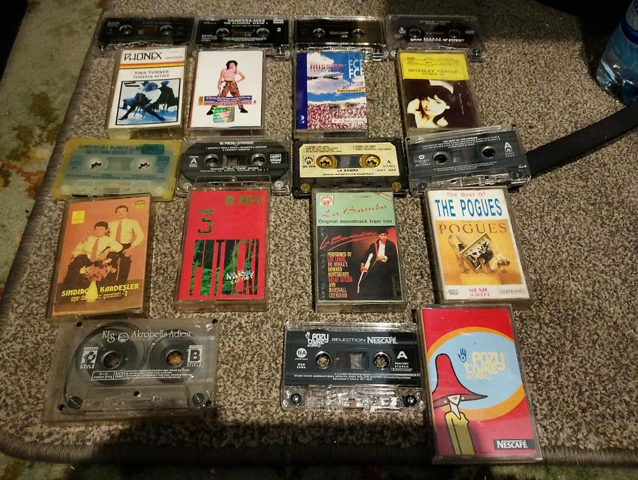 10 kaset magnetofonowych