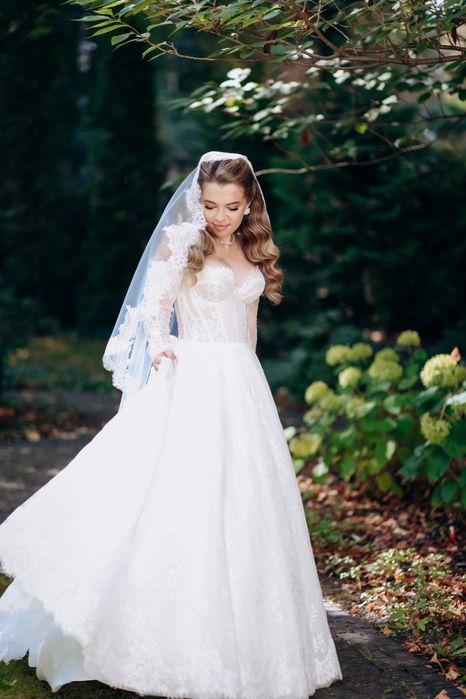 Весільна сукня, плаття мереживна оренда!