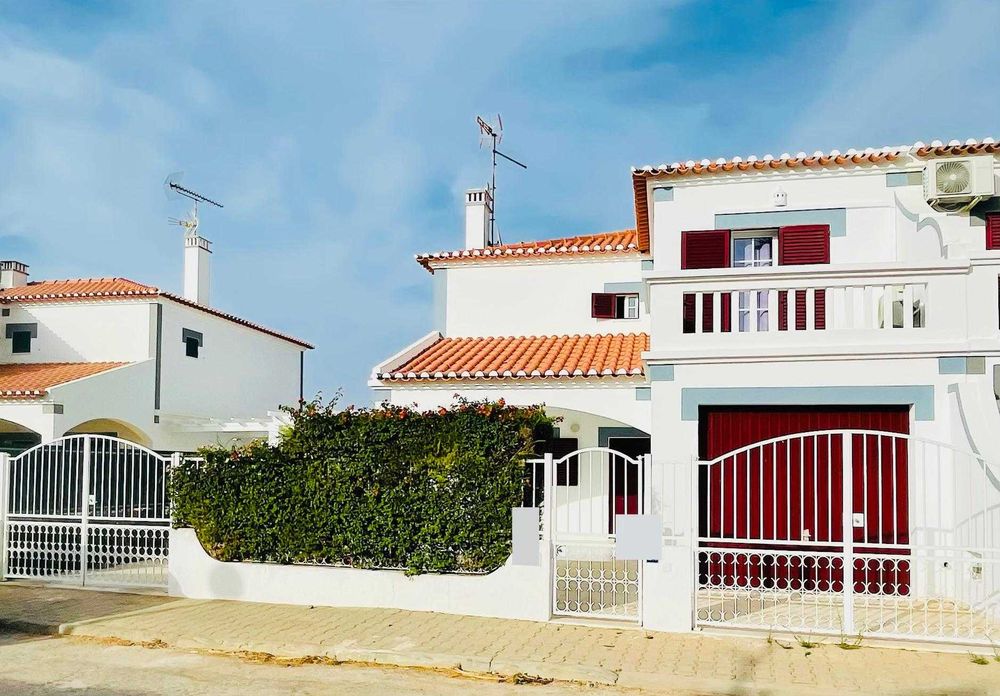 ALUGO moradia em Altura  150m praia só férias