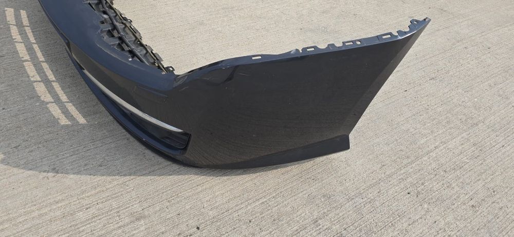 Zderzak przedni Renault Laguna III