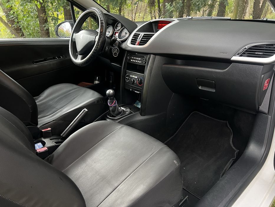 Peugeot 207 van 1.4 hdi