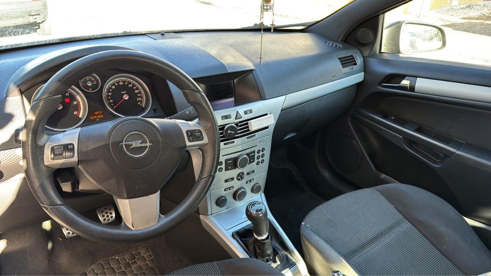 Opel Astra Gtc 2005