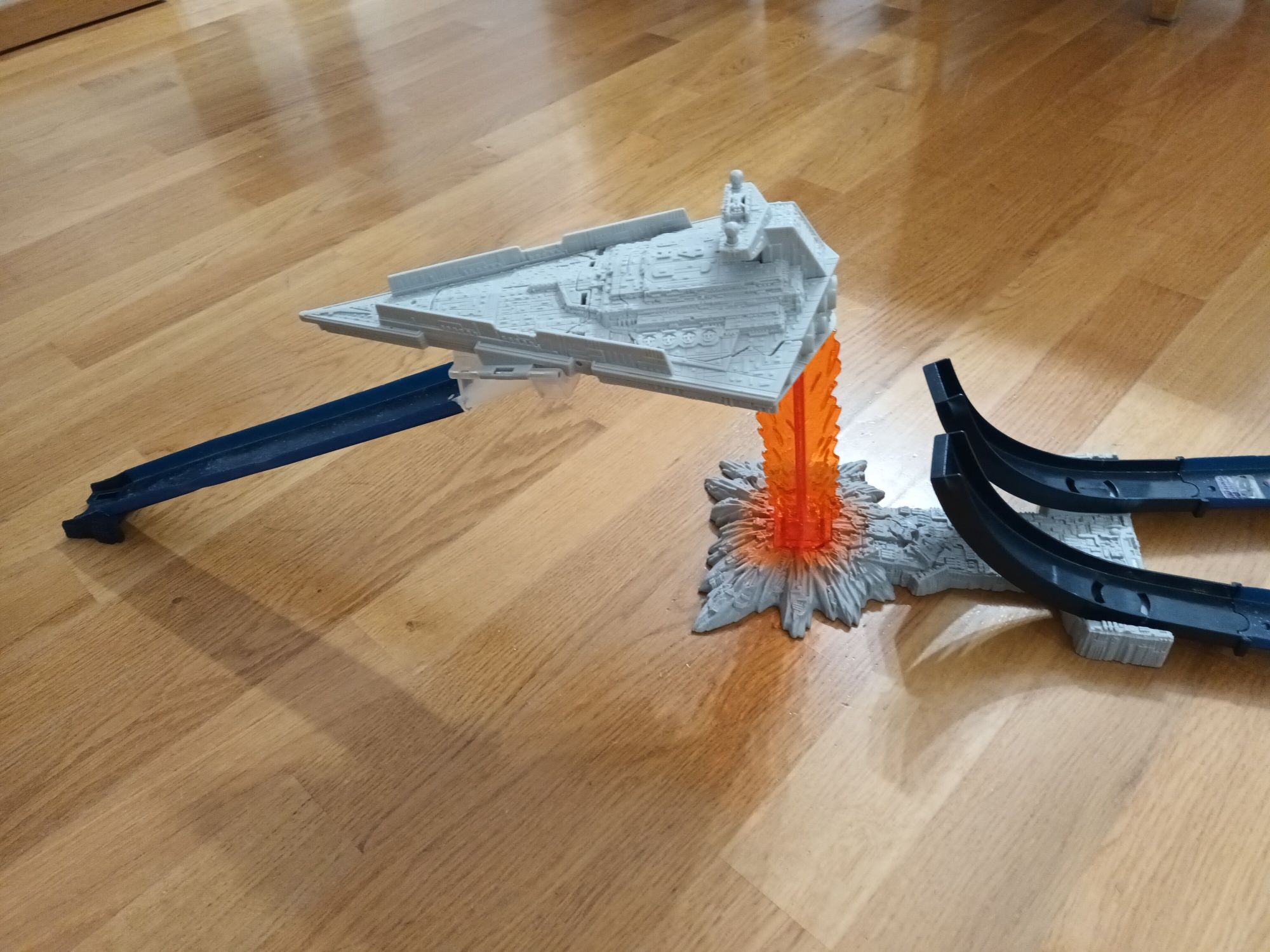 Tor Hot wheels star wars tor millennium falcon dpv 38