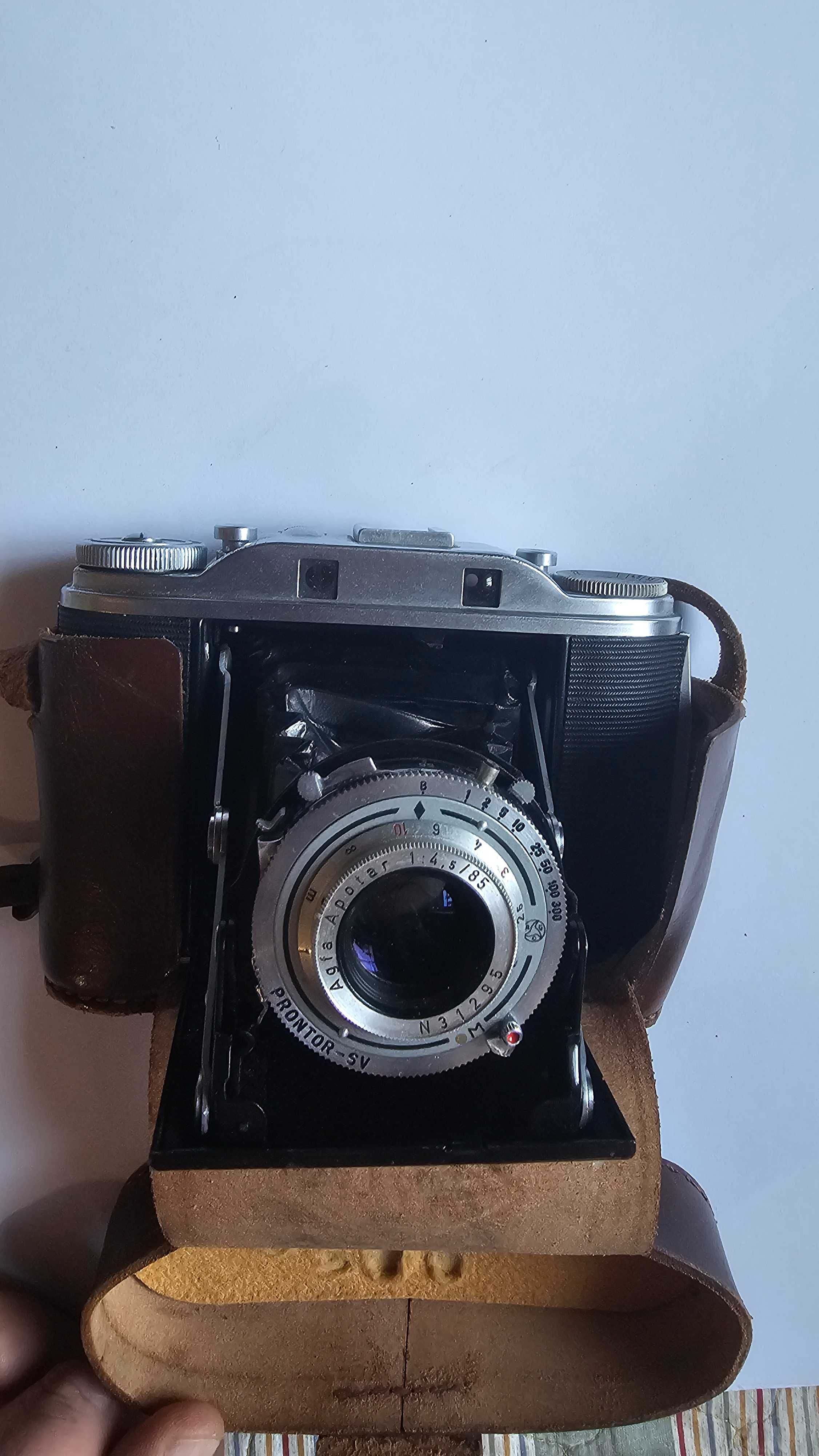 Aparat Agfa Isolette III z lat 50/60 ze skórzanym futerałem