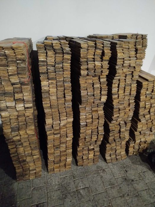 Sprzedam parkiet dębowy z demontażu.