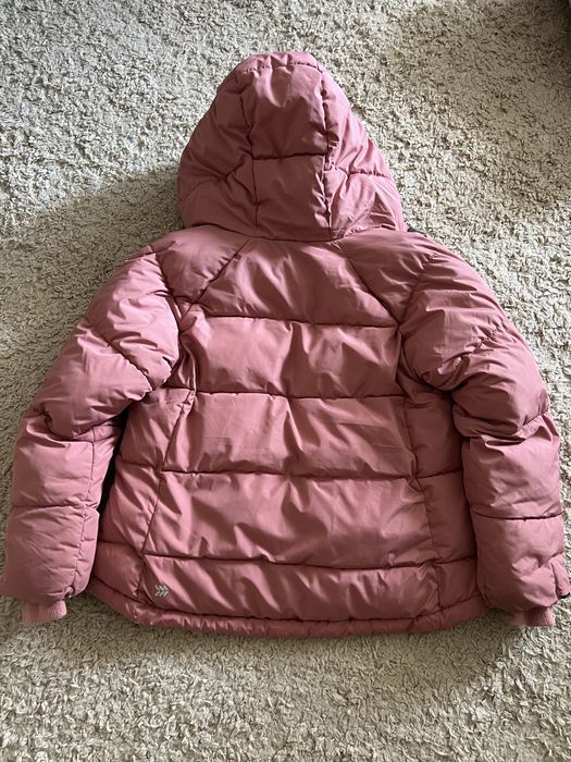 Зимова куртка на дівчинку