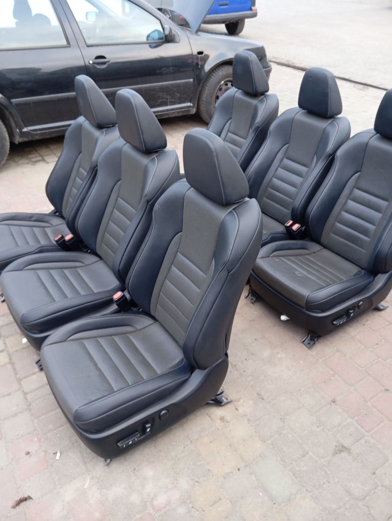 Автосидіння.Сидушки на буси. Сидіння на буси.Автокрісла.Сидения.