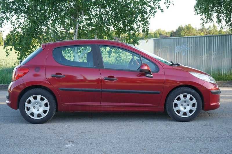 Peugeot 207 1.4 88 KM. benzyna, klimatyzacja, czysty, zadbany